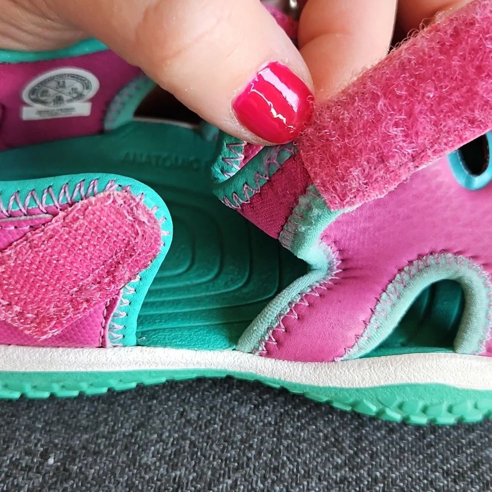 Two Pair Of Kids Water Shoes - Keen and Native - Picture 6 of 13